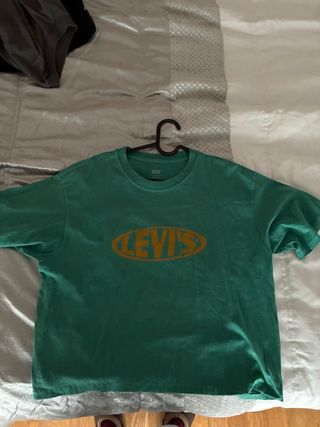 Camisetas de marcas Tommy, Levis y GAP