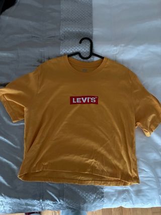 Camisetas de marcas Tommy, Levis y GAP