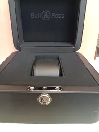 Caja BELL & ROSS