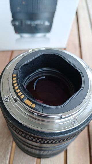 Canon EF 135mm f/2 L USM