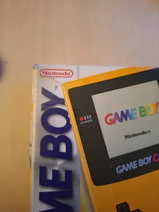 Nintendo Game Boy Color Amarilla