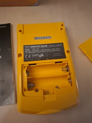 Nintendo Game Boy Color Amarilla