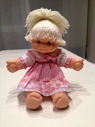 Muñeca Famosa Repollo