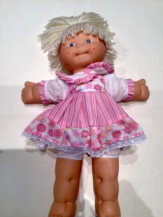 Muñeca Famosa Repollo