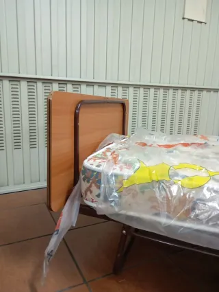 Cama Plegatín con Base y Cabecero