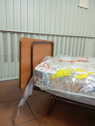 Cama Plegatín con Base y Cabecero