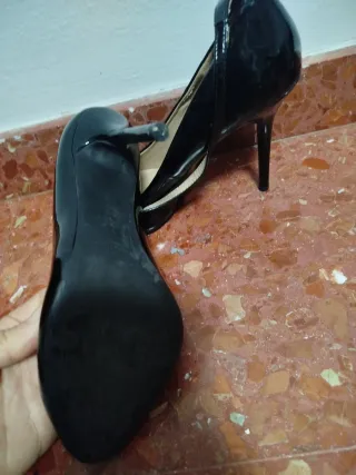 Zapatos de tacón negros charol