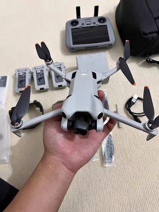 Dron DJI Mini 4 Pro + Accesorios