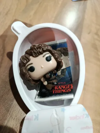 Figura Kinder Joy Nancy Wheeler