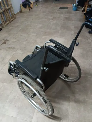 Silla de ruedas ligera