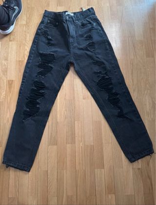 Pantalón vaquero mujer negro roto