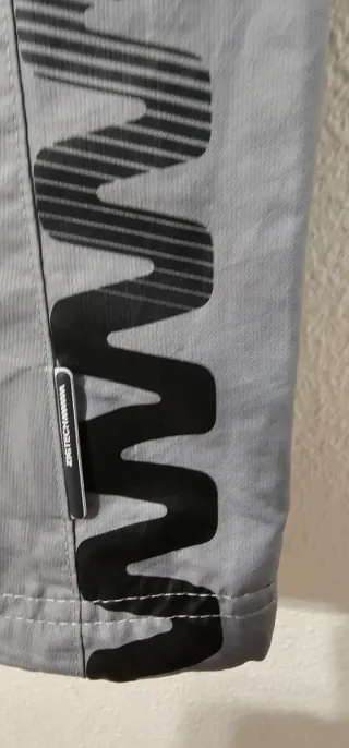 Pantalón chándal Reebok gris