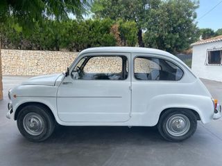 SEAT 600d