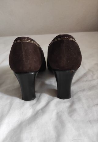 Zapatos de tacón marrones