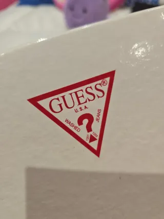 Zapatillas Guess altas botín moradas