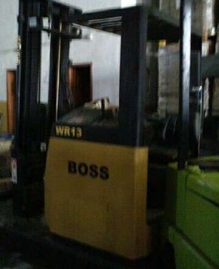 ** CARRETILLA RETRACTIL BOSS