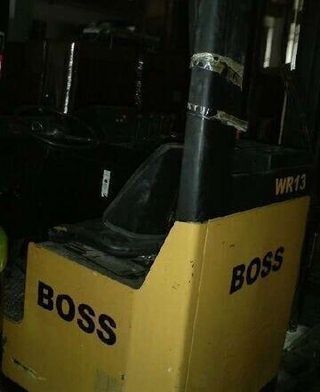 ** CARRETILLA RETRACTIL BOSS