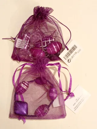 Conjunto collar largo y pulsera morados