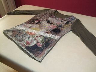 CAMISETA ESTAMPADA DE MANGA LARGA