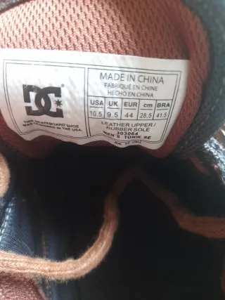 Zapatillas DC  casuales negras y grises