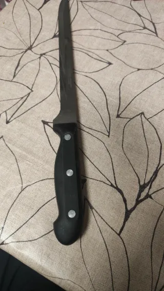 Cuchillo Jamonero Negro y Plateado