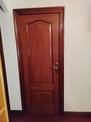 4 Puertas de Madera se vende 50 euros cada una