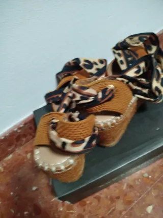 Cuñas esparto con lazo estampado