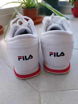 Zapatillas Fila chica