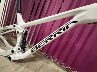 Cuadro Berría Mako BR Doble Suspensión Talla M