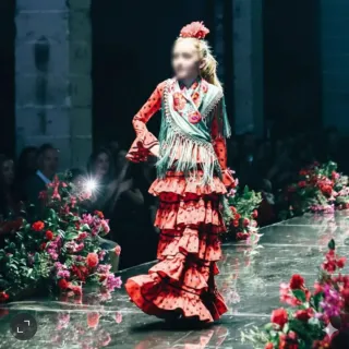 Traje de flamenca para niña talla 11/12 años
