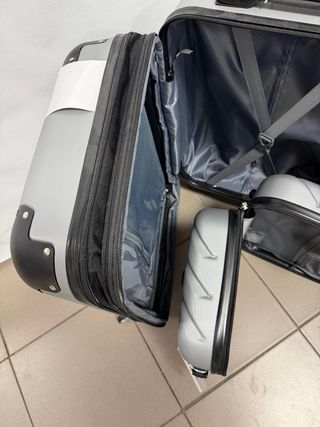 Maleta cabina extensible y neceser nueva