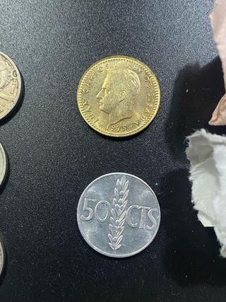 126 Monedas: 50 cts (1949-1966) y 1 pta (1944-1978