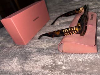 Gafas de sol Miu Miu Tortoise