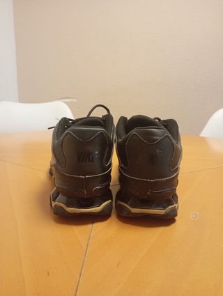 Zapatillas Nike Reax TR 8 Negro/Dorado