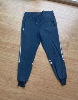 Pantalones Adidas Challenger Talla M