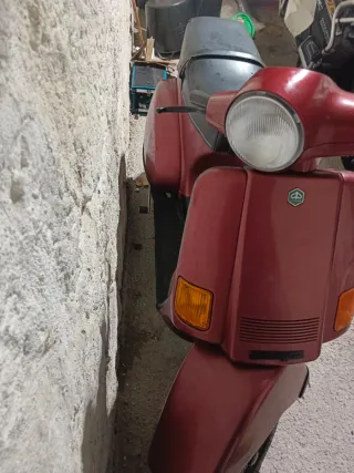 Vespa Cosat 200