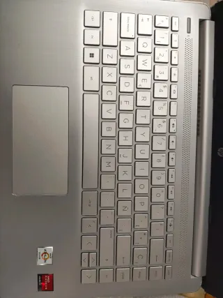 Portátil HP 14s-fq0004ns