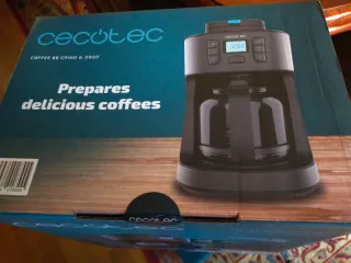 Cafetera Cecotec Coffee 66 Grind&Drop NUEVA