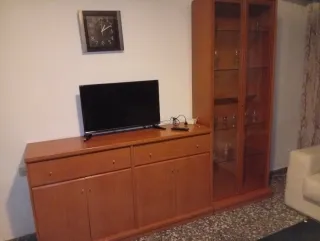 Se regala Muebles de comedor madera