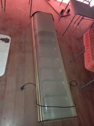 Tapero / vitrina refrigerada NUEVA (costó 750€)