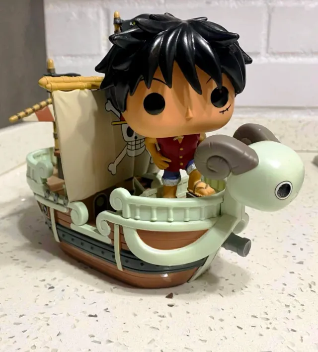 Funko Pop One Piece Luffy com Going Merry