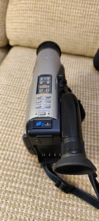 Videocámara Panasonic VHS-C VX57 Plata