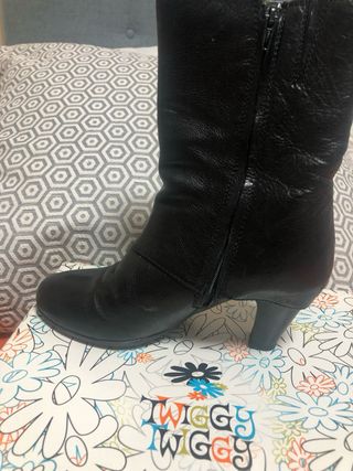 Botines Clark Tacón 7cm Talla 38 Negros