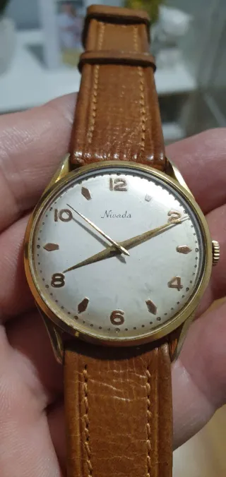 Reloj NIVADA