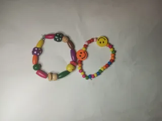 Pendientes corazones y pulsera piedras