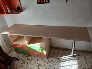 Escritorio juvenil con cajones