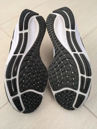 Nike Pegasus 38 US9 EU39 25cm