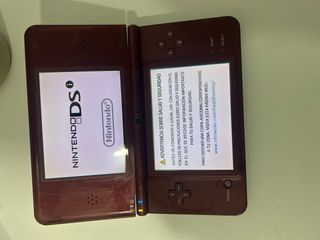 Nintendo DS XL Roja