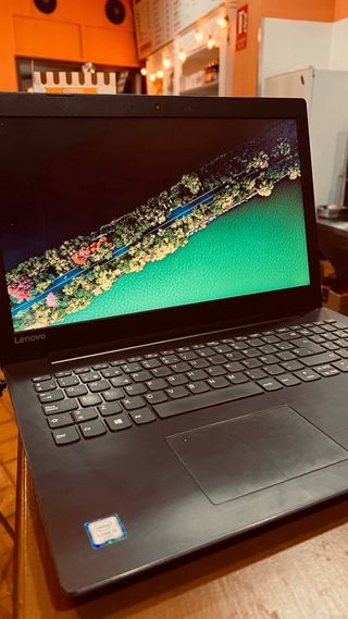 Portátil Lenovo Intel Core i3-600Y Negociable