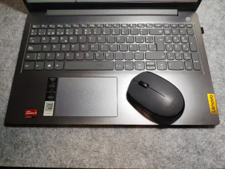 Lenovo IdeaPad 3 Ryzen 7 20gb ram